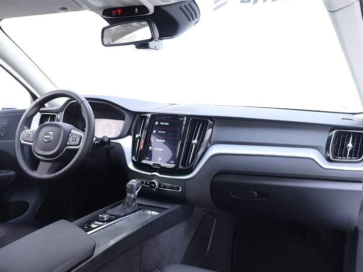 Volvo XC60 2020 T 5 4 WD — фото 20