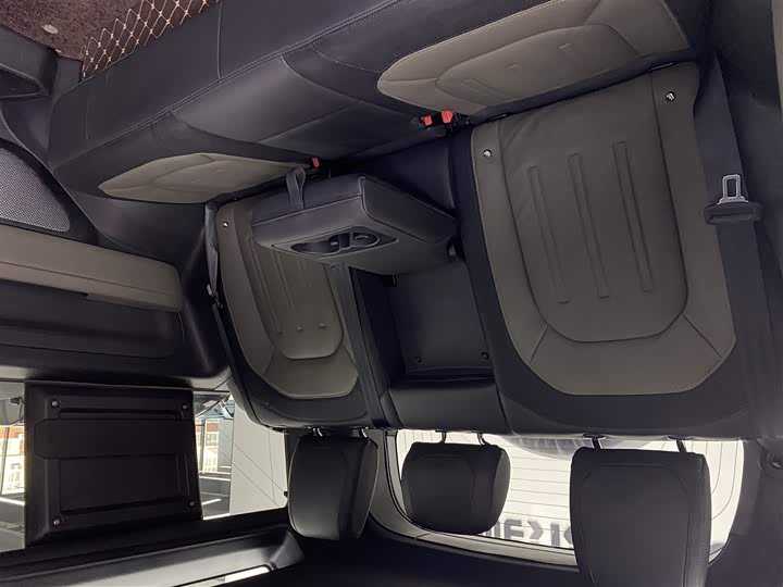 Land Rover Defender — фото 14