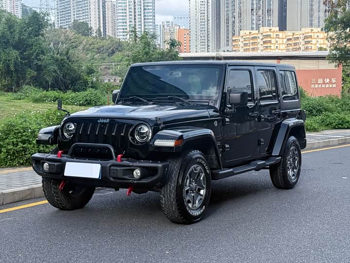 Jeep Wrangler — фото 1