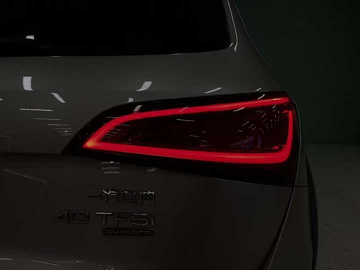 Audi Q5 2017 Plus 40 TFSI — фото 20