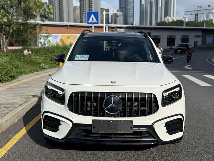 Mercedes-Benz GLB 2024 AMG GLB 35 4 MATIC — фото 2