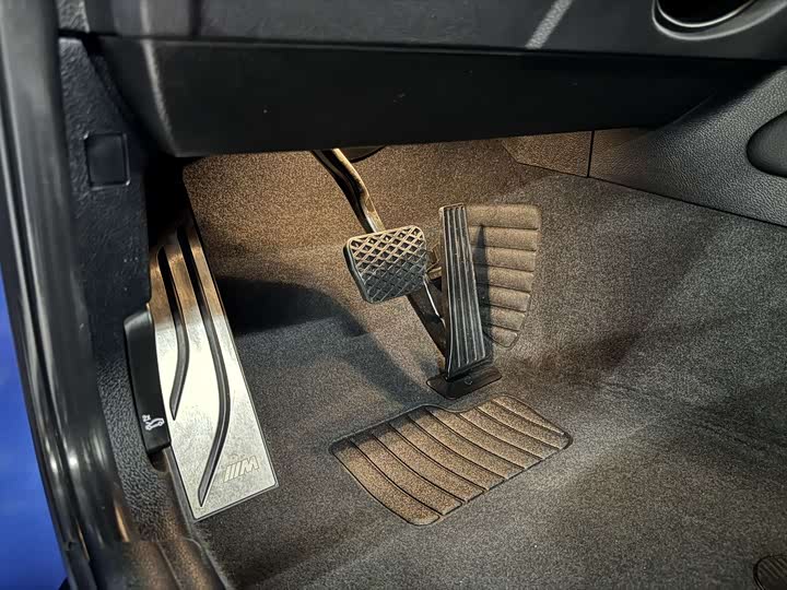 BMW 2 Series — фото 20