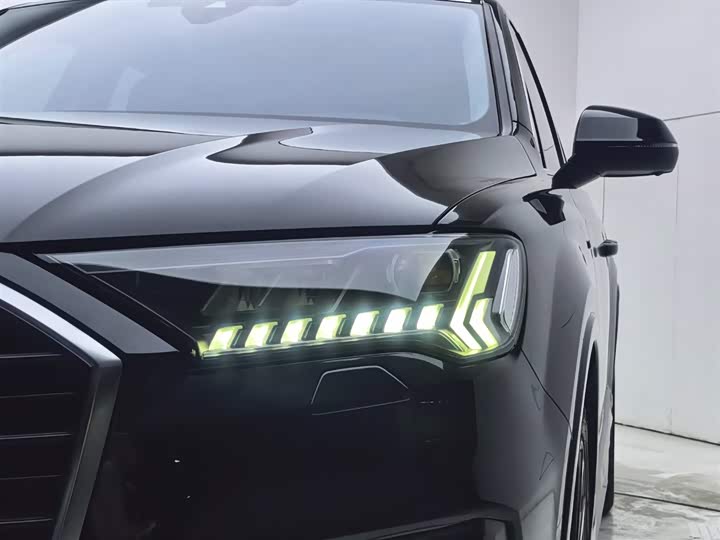 Audi Q7 2023 55 TFSI quattro S line Sport — фото 20