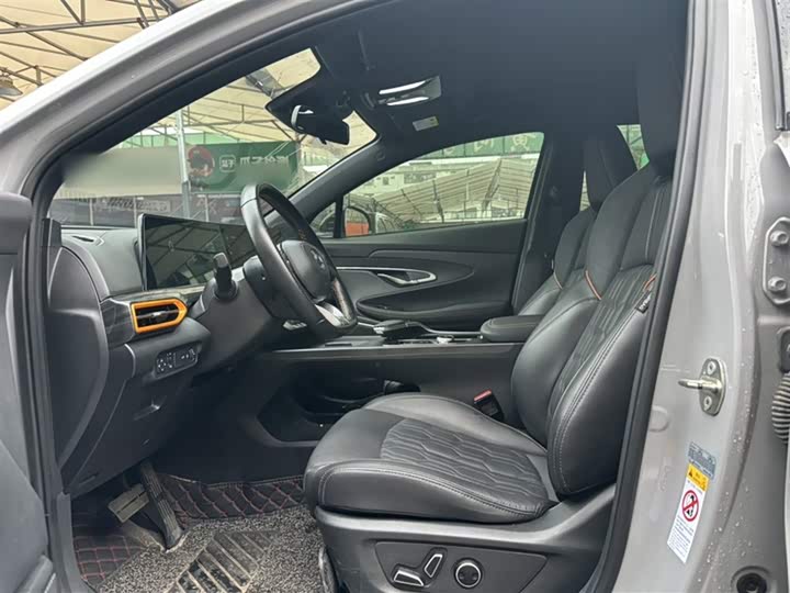 Changan UNI-T 2022 1.5 T Flagship — фото 11