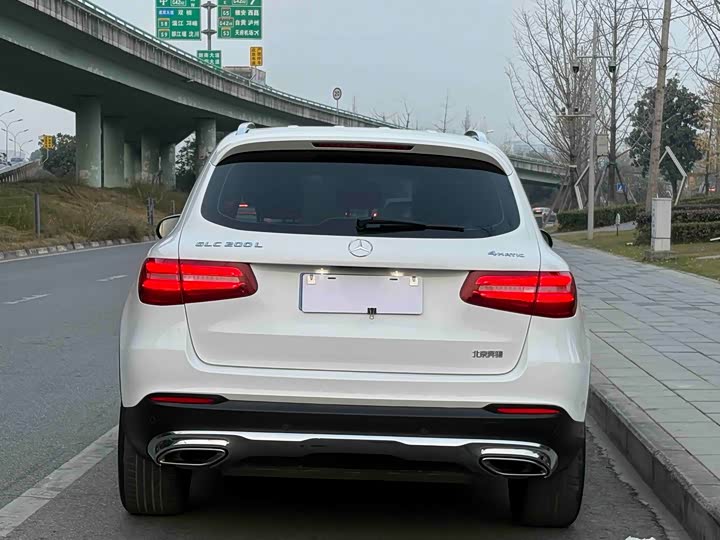 Mercedes-Benz GLC 200 L 4MATIC — фото 3