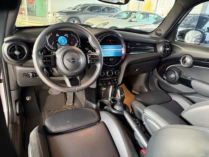 MINI Hatch — фото 12