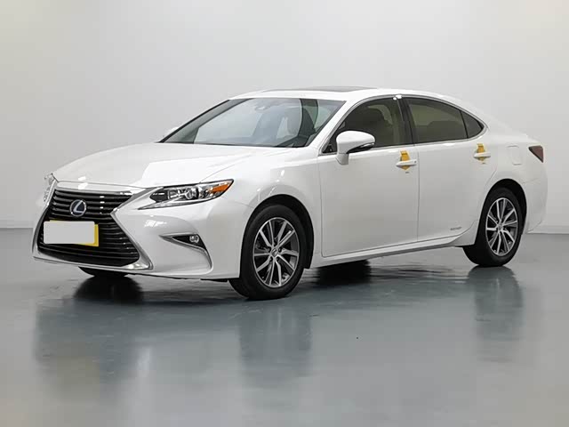 Lexus ES 2015 300h — фото 2