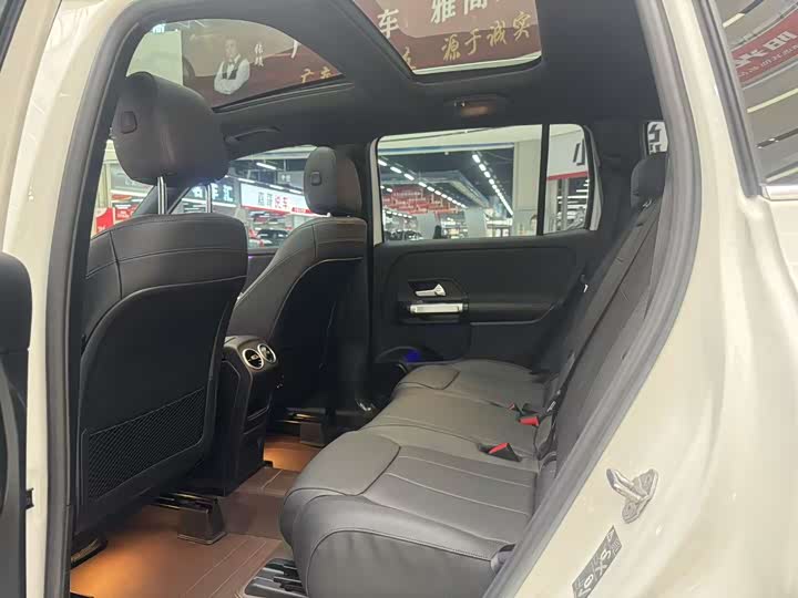 Mercedes-Benz GLB 2021 GLB 200 — фото 4