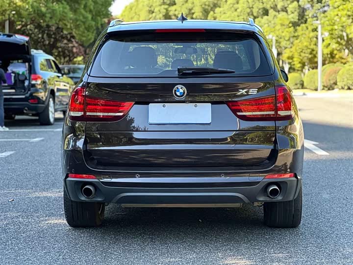 BMW X5 2014 x Drive 35i Leading — фото 14