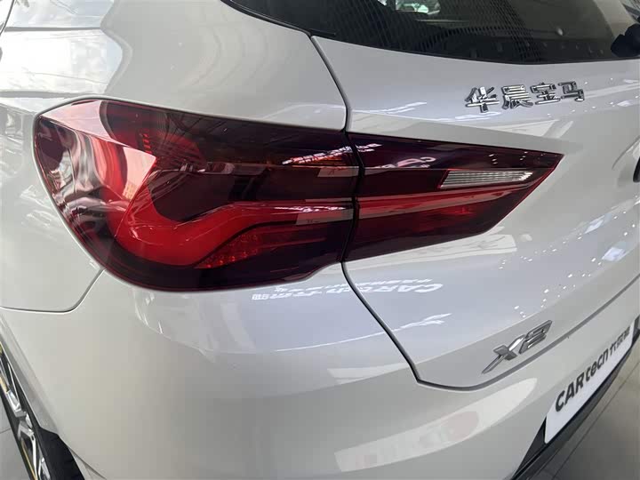 BMW X2 2023 x Drive 25i — фото 10