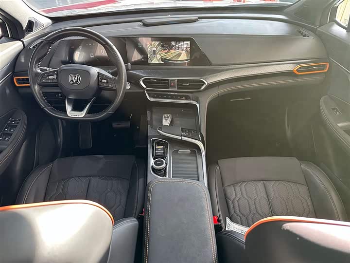 Changan UNI-T 2022 2.0 T Premium — фото 13