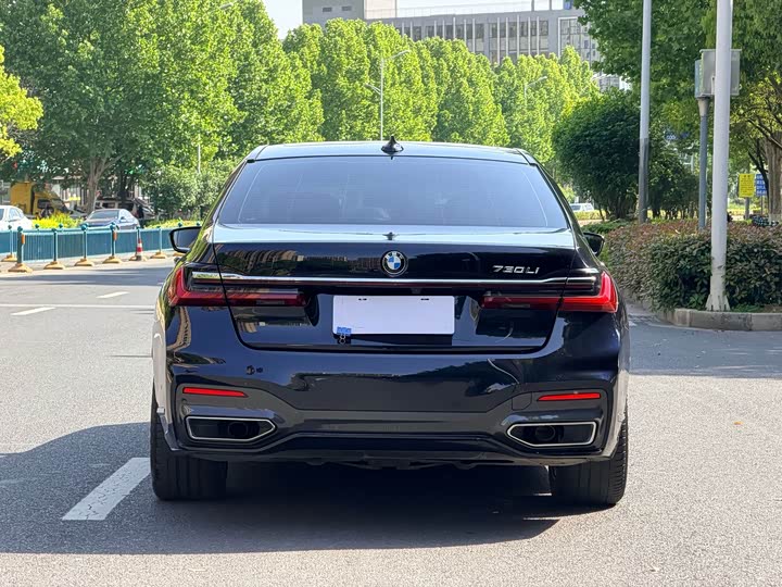 BMW 7 Series 730Li M спортпакет — фото 4