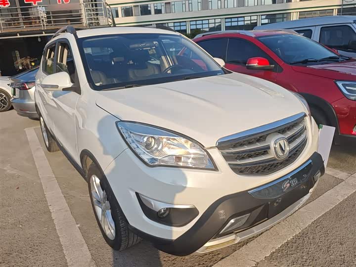 Changan CS35 2016 1.6 L MTLuxury IV — фото 4