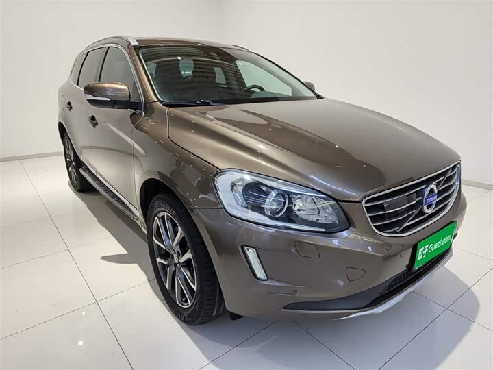Volvo XC60 2017 T 5 AWD — фото 4