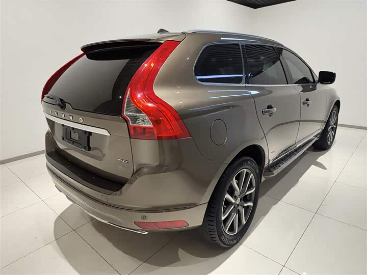 Volvo XC60 2017 T 5 AWD — фото 7