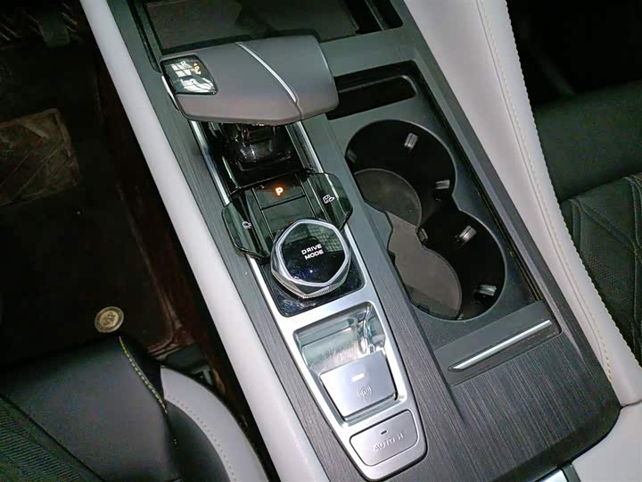 Changan CS75 PLUS 2023 2.0 T ATPremium — фото 10