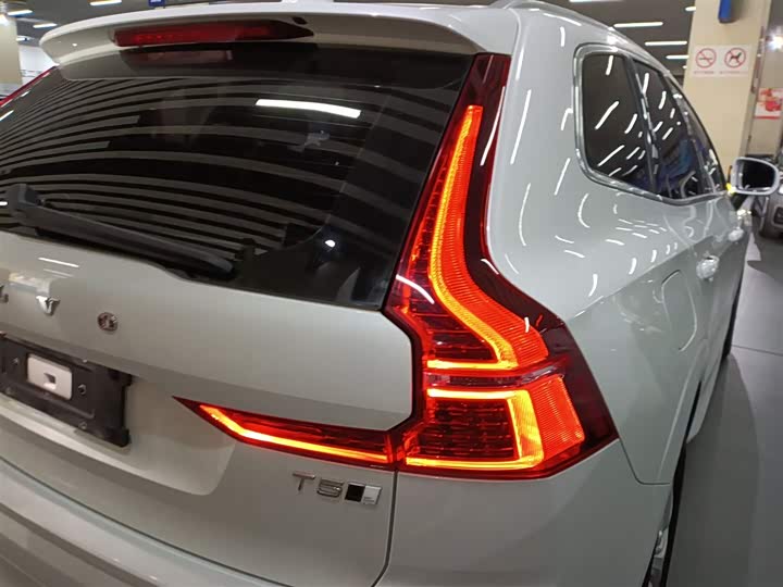 Volvo XC60 2019 T 5 4 WD VI — фото 24