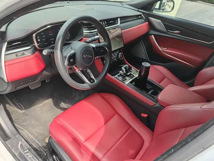 Jaguar XFL 2021 XFL 2.0 T P 250 4 WD — фото 10