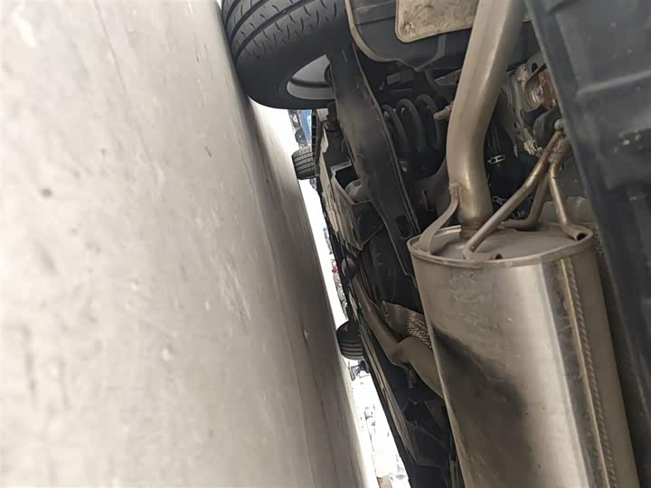 Changan UNI-V 2022 1.5 T Premium — фото 24