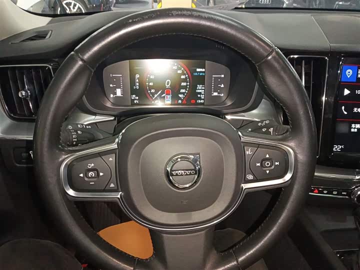 Volvo XC60 2019 T 5 4 WD VI — фото 7