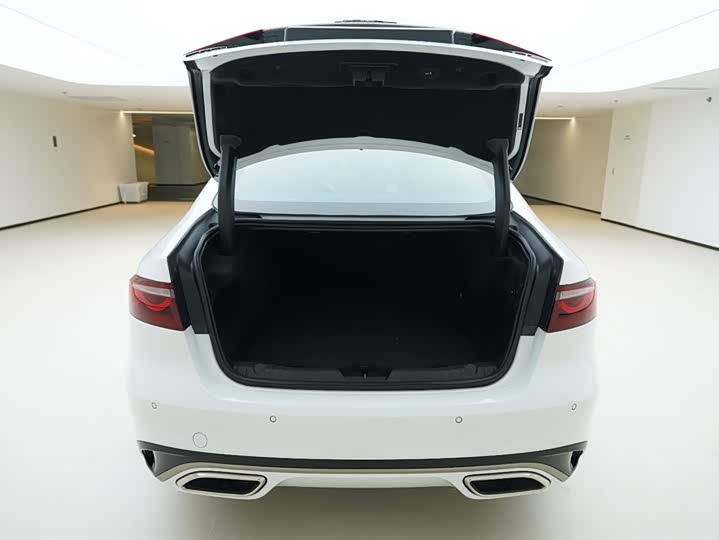 Jaguar XFL 2024 2.0 T P 300 4 WD — фото 6