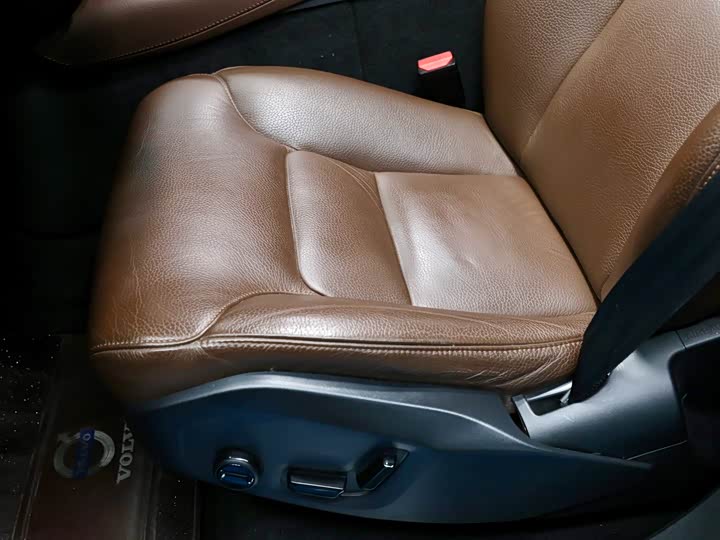 Volvo XC90 2021 B 5 — фото 18