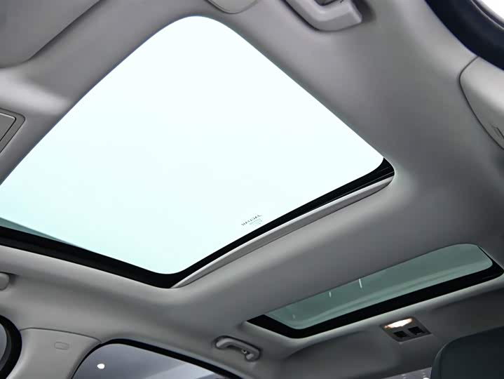 Jaguar XFL 2023 XFL 2.0 T P 200 2 WD — фото 30
