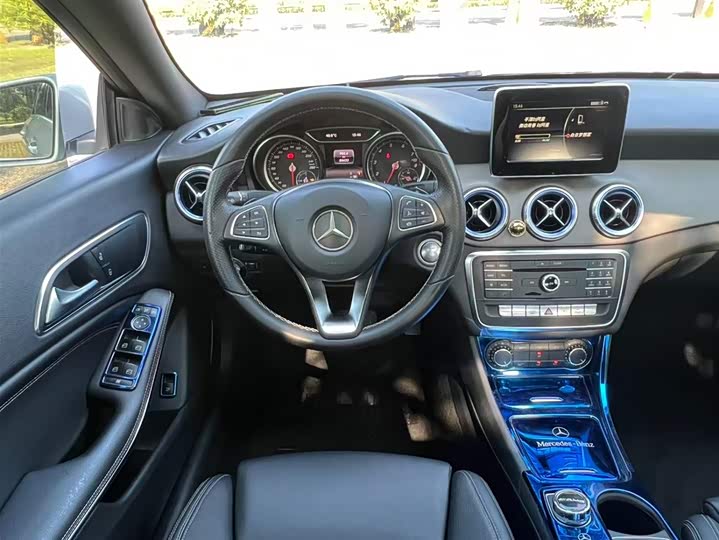 Mercedes-Benz CLA 2016 CLA 200 — фото 9