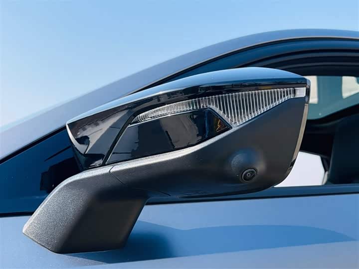 Changan UNI-V 2022 2.0 T — фото 12
