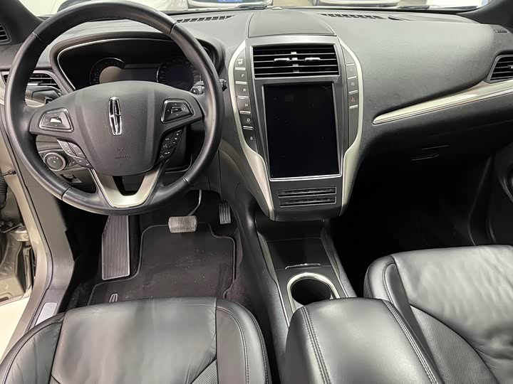 Lincoln MKC 2017 2.0 T 2 WD — фото 6