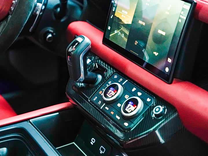 Land Rover Defender — фото 15