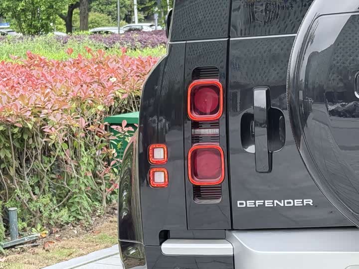 Land Rover Defender — фото 25