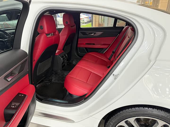 Jaguar XEL 2023 2.0 T 250 PS R-DYNAMIC S — фото 5