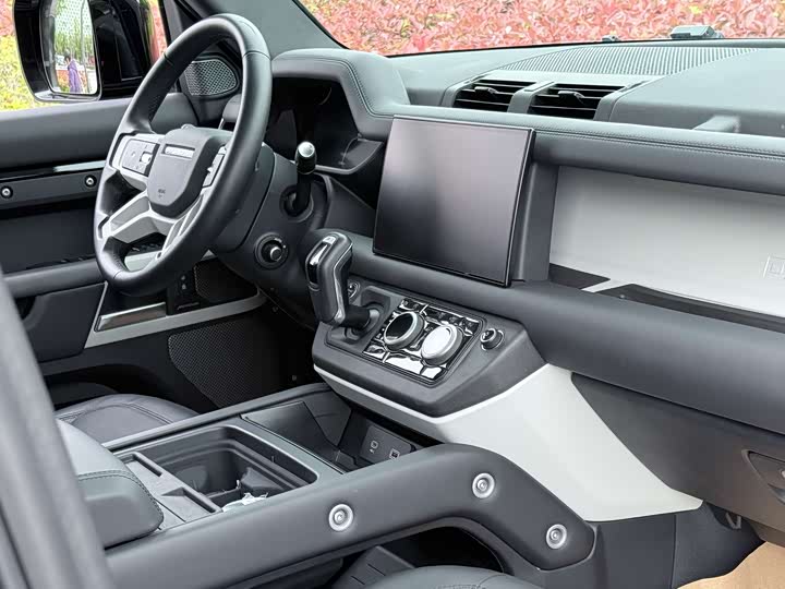 Land Rover Defender — фото 12