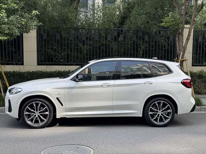 BMW X3 2022 x Drive 30i Leading M — фото 3