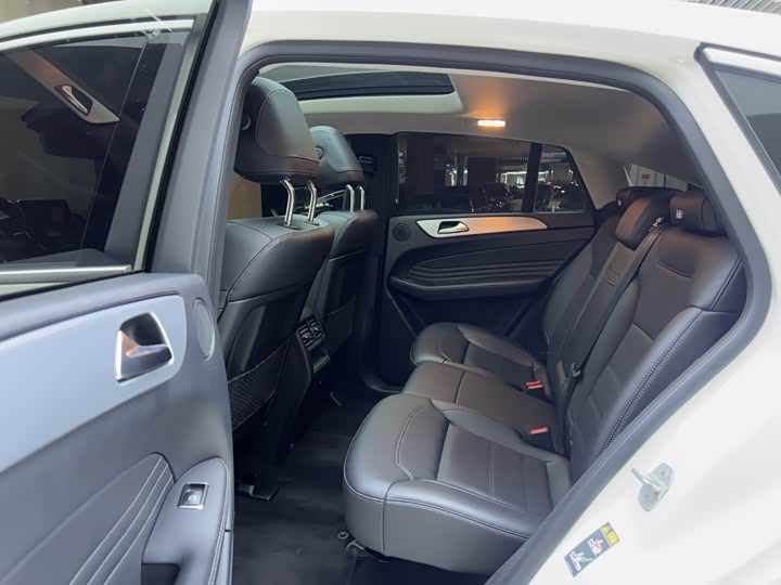 Mercedes-Benz GLE 2015 GLE 320 4 MATIC SUV — фото 8