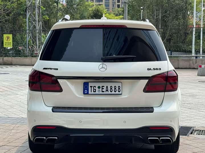 Mercedes-Benz GLS 2017 AMG GLS 63 4 MATIC — фото 5