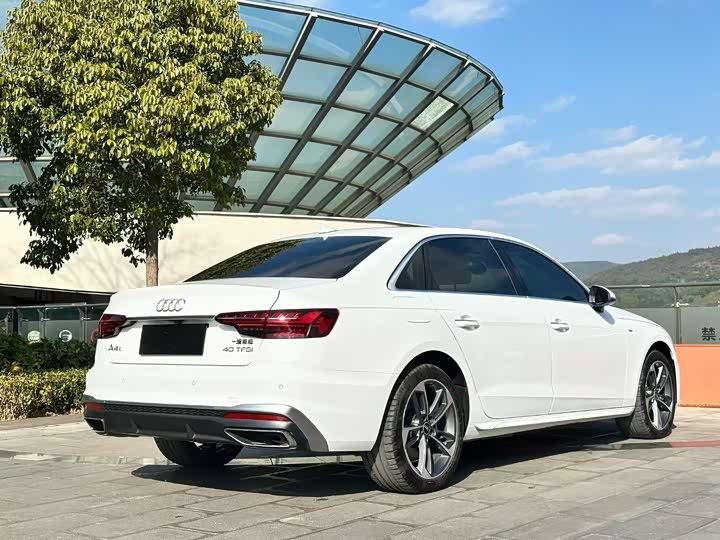 Audi A4L 2024 40 TFSI — фото 5