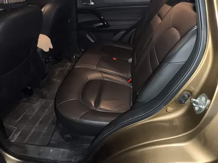 Trumpchi GS4 2017 235 T AT 2 WD — фото 15