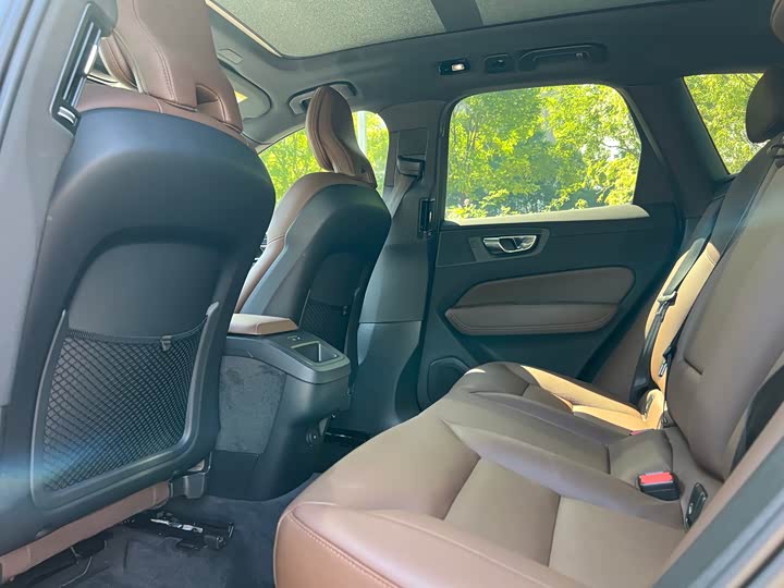 Volvo XC60 2022 B 5 4 WD — фото 10