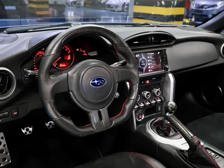 Subaru BRZ 2015 2.0i MT — фото 9