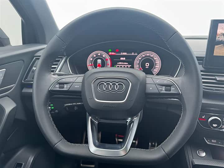Audi Q5L 2023 40 T — фото 11