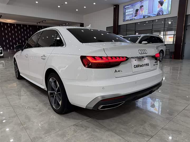 Audi A4L 2022 40 TFSI — фото 5