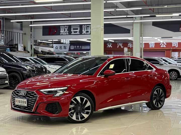 Audi A3 2023 A 3 L Limousine 35 TFSI Sport — фото 1