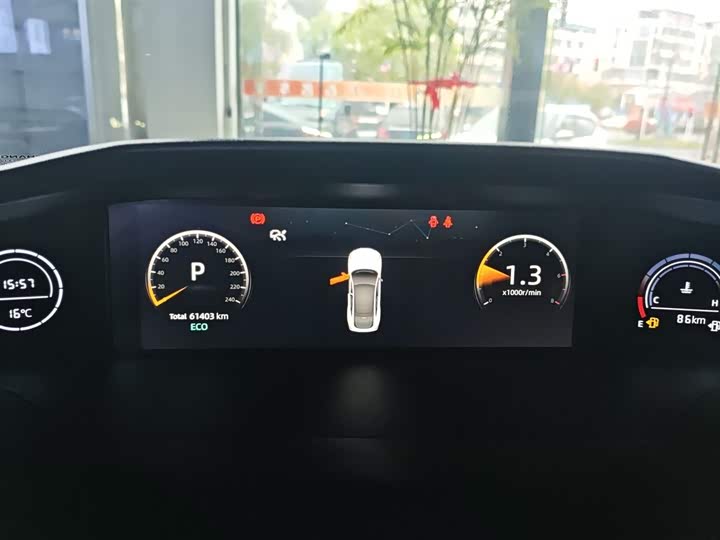 Changan UNI-V 2022 1.5 T Premium — фото 12