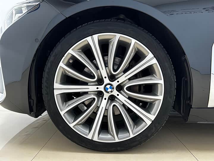 BMW 7-Series 2019 740 Li Leading — фото 21