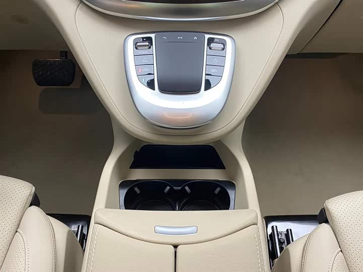 Mercedes-Benz V-Class 2022 V 260 — фото 22