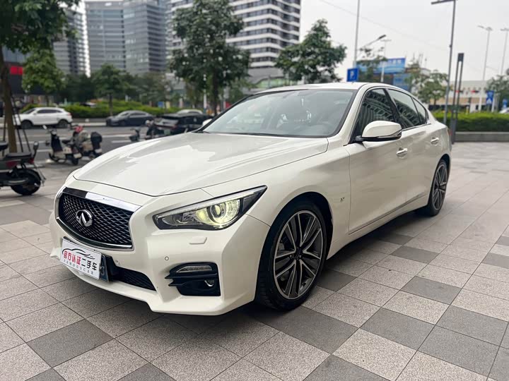 Infiniti Q50 2014 3.7 L — фото 1