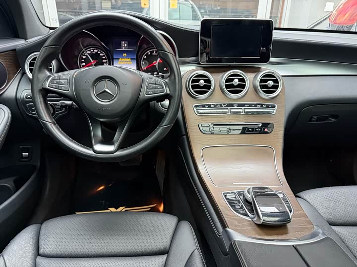 Mercedes-Benz GLC 2016 GLC 300 4 MATIC — фото 23