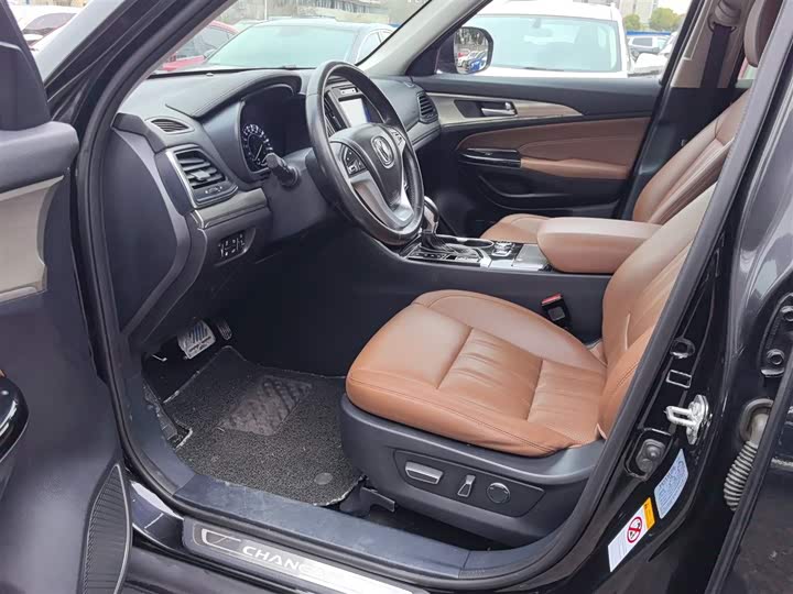 Changan CS95 2017 2.0 T 2 WD — фото 16